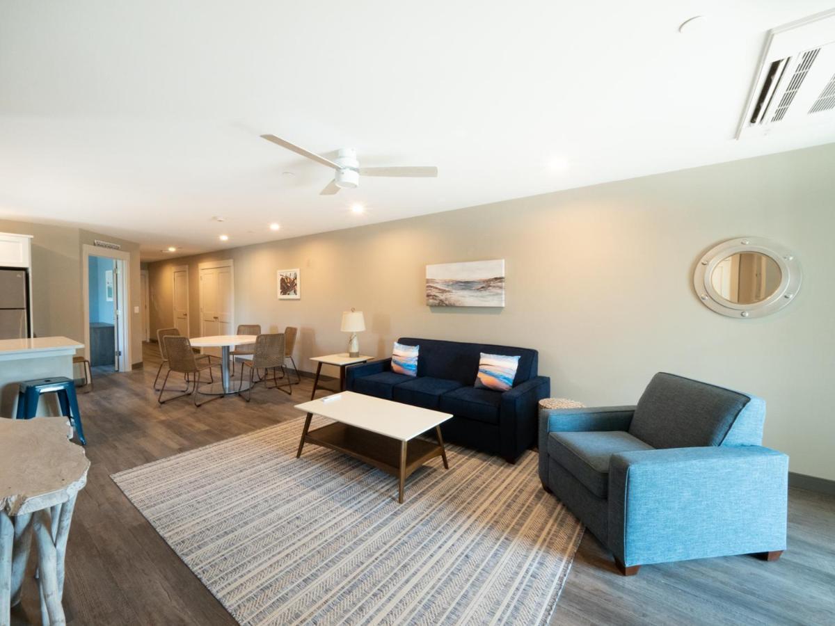 Long Beach Suites Глостер Экстерьер фото