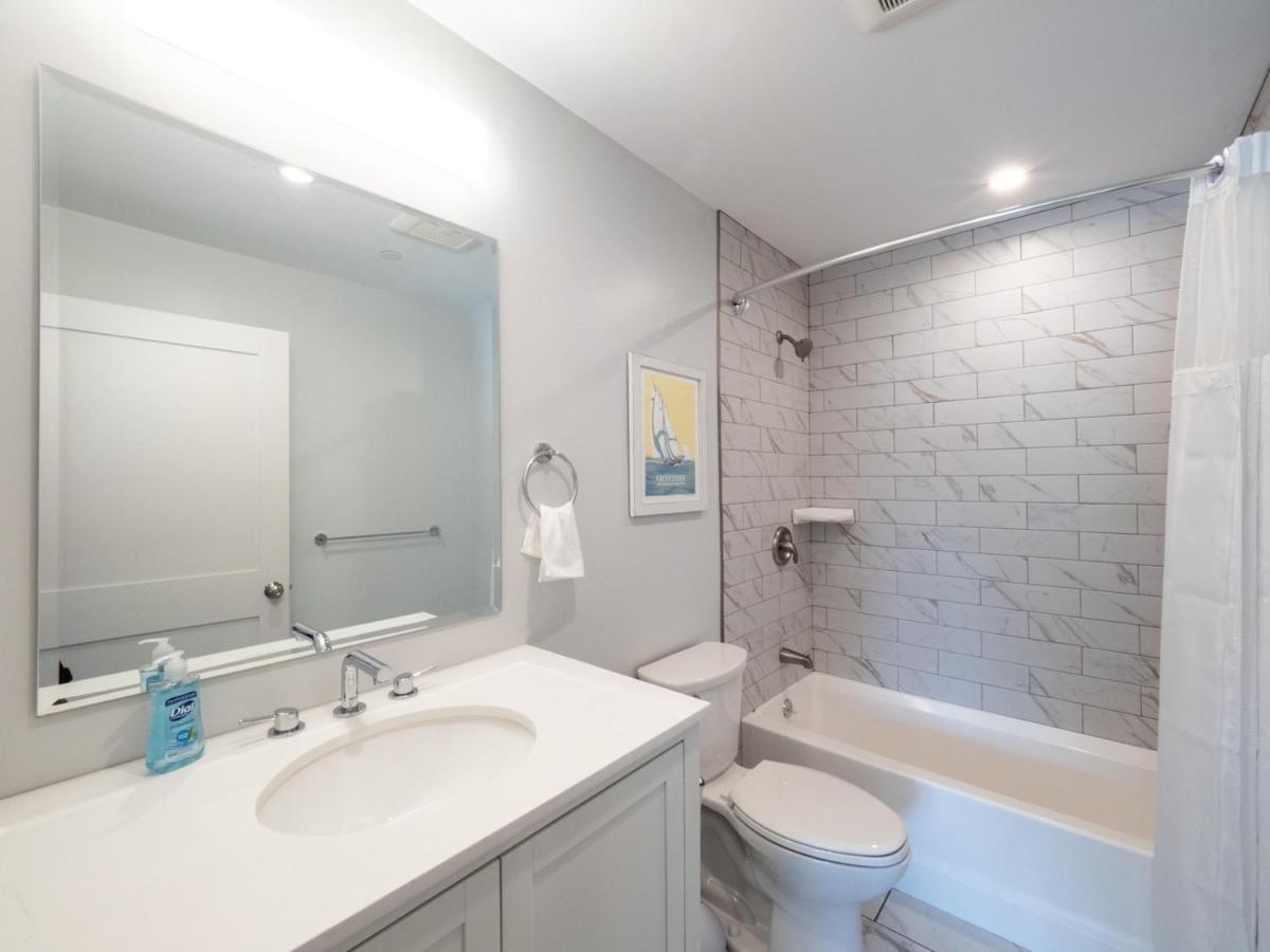 Long Beach Suites Глостер Экстерьер фото